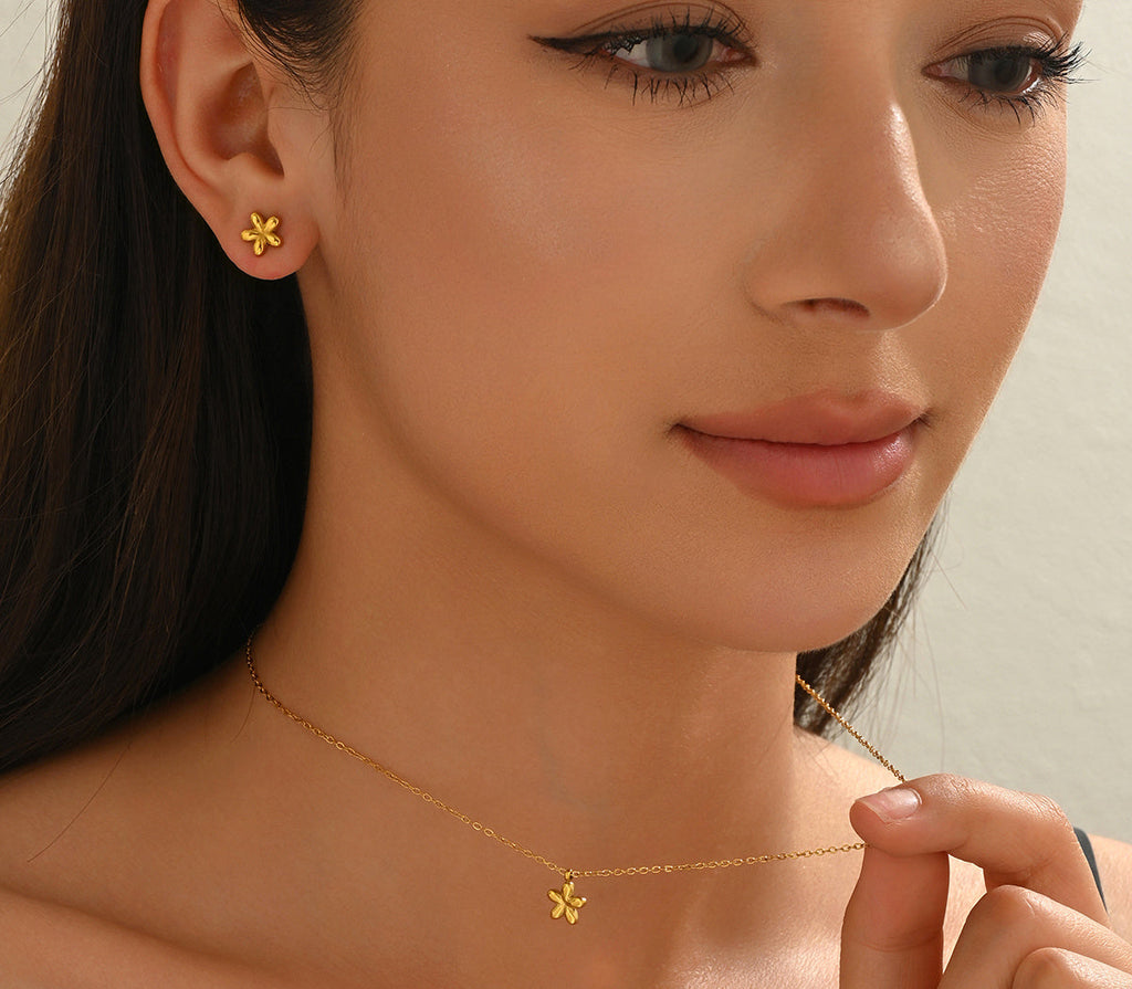 Flower Pendant Necklace and Earrings Set
