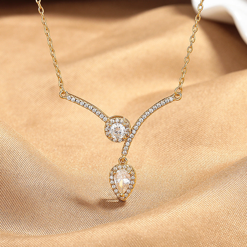 Niche High-Sense V-Shaped Necklace