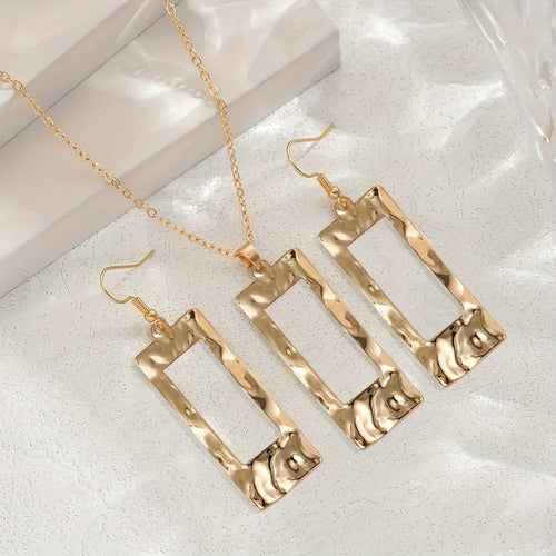 Chic Gold Hammered Geometric Necklace and Earrings Set